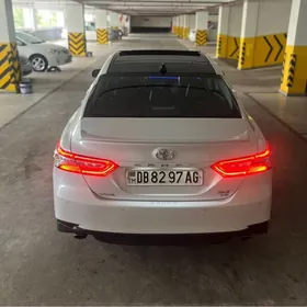 Toyota Camry 2018