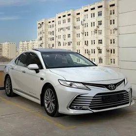 Toyota Camry 2023