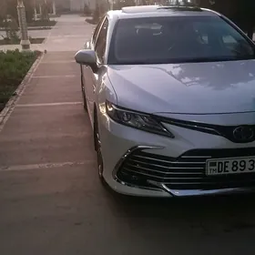 Toyota Camry 2023