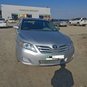Toyota Camry 2011