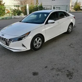 Hyundai Elantra 2021