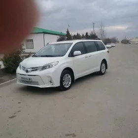 Toyota Sienna 2017