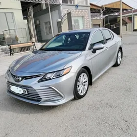 Toyota Camry 2022