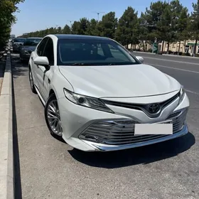 Toyota Camry 2018