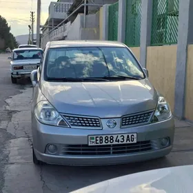 Nissan Tiida 2008