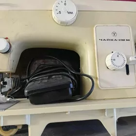 швейная машинка Чайка