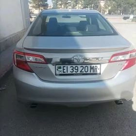 Toyota Camry 2013