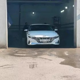Hyundai Elantra 2021
