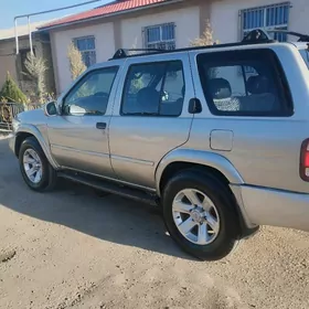 Nissan Pathfinder 2002