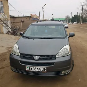 Toyota Sienna 2004