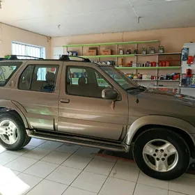Infiniti QX4 2003