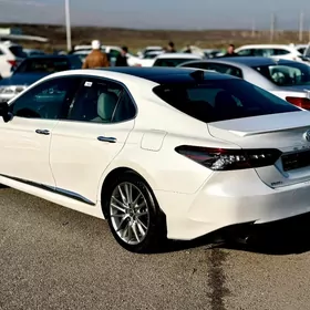 Toyota Camry 2023