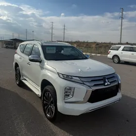 Mitsubishi Montero Sport 2024