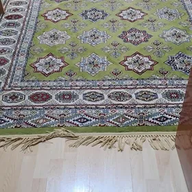 ковёр 2×3 м б/у в хорошем сост