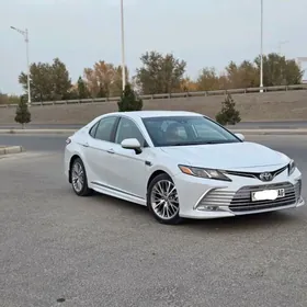 Toyota Camry 2020