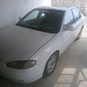Hyundai Elantra 1996
