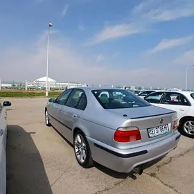 BMW E39 2000