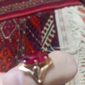 Gadymy altyn ýüzük