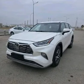 Toyota Highlander 2020