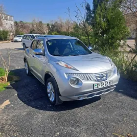 Nissan JUKE 2011