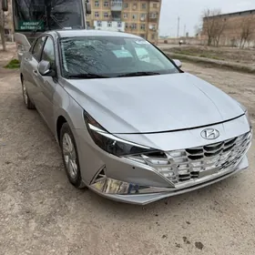 Hyundai Elantra 2022