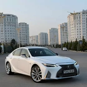 Lexus IS 350 2024