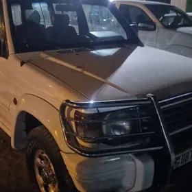 Mitsubishi Pajero 1996