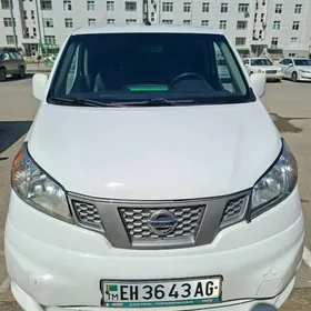 Nissan NV200 2021