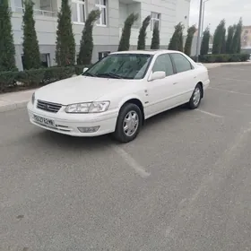 Toyota Camry 2000