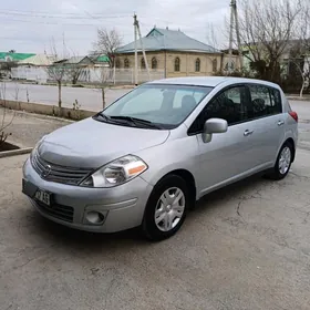 Nissan Versa 2010
