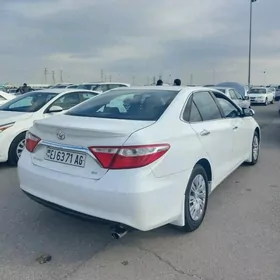 Toyota Camry 2017