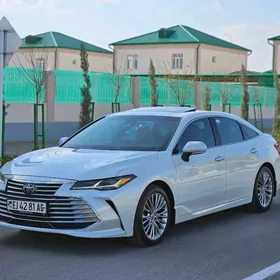 Toyota Avalon 2022