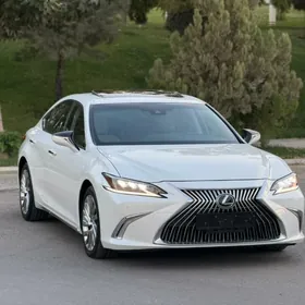Lexus ES 350 2019