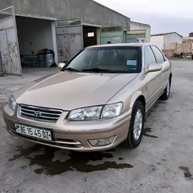 Toyota Camry 2001