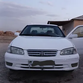 Toyota Camry 2000
