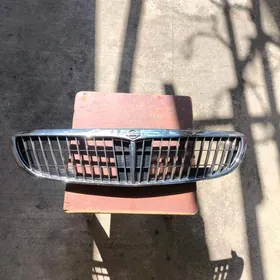 Решетка радиатора Maxima