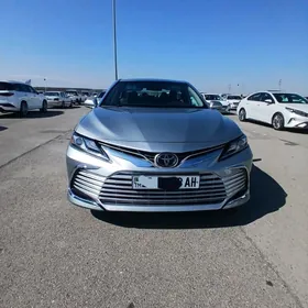 Toyota Camry 2022