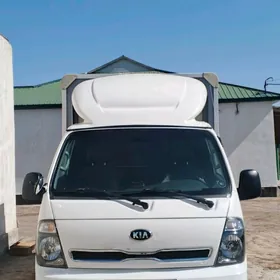 Kia Bongo 2016