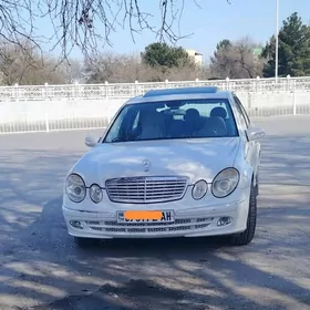 Mercedes-Benz E320 2003