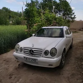 Mercedes-Benz E320 1997