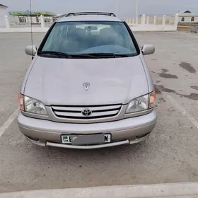 Toyota Sienna 2002