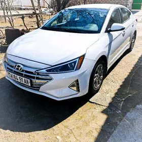Hyundai Elantra 2020