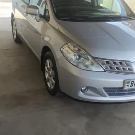 Nissan Tiida 2008