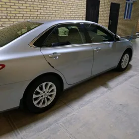 Toyota Camry 2016