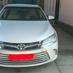 Toyota Camry 2017