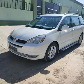 Toyota Sienna 2004