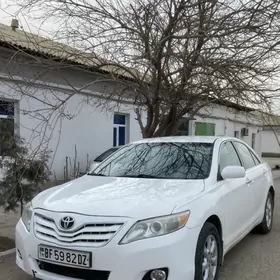 Toyota Camry 2011