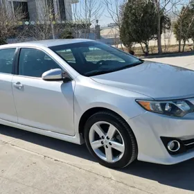 Toyota Camry 2013
