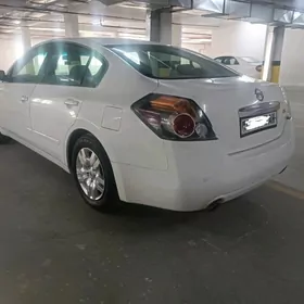 Nissan Altima 2011