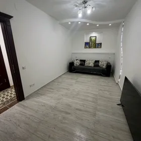 4 мкр Атабаева 1 этаж 1 комнат